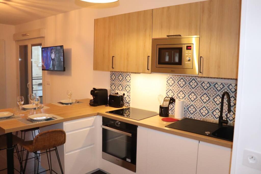 Apartamento Les Cedres -Tram A 50 Metres, Bordeaux A 5 Minutes, Parking Cenon Exterior foto